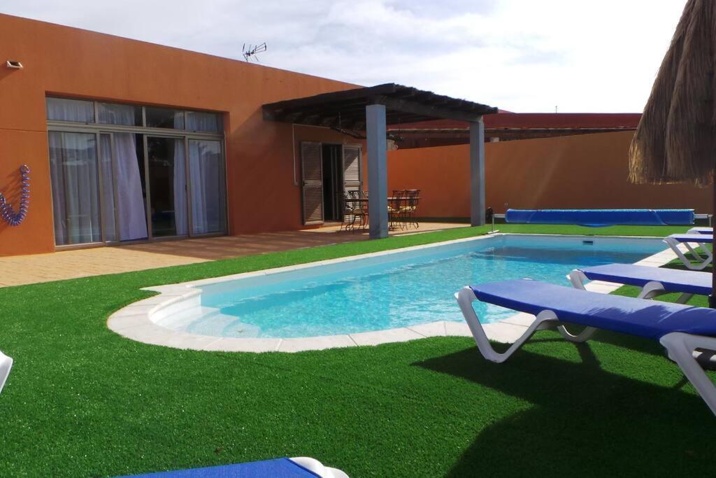 Luxury Villa At Golf Course Costa De Antigua Eksteriør billede